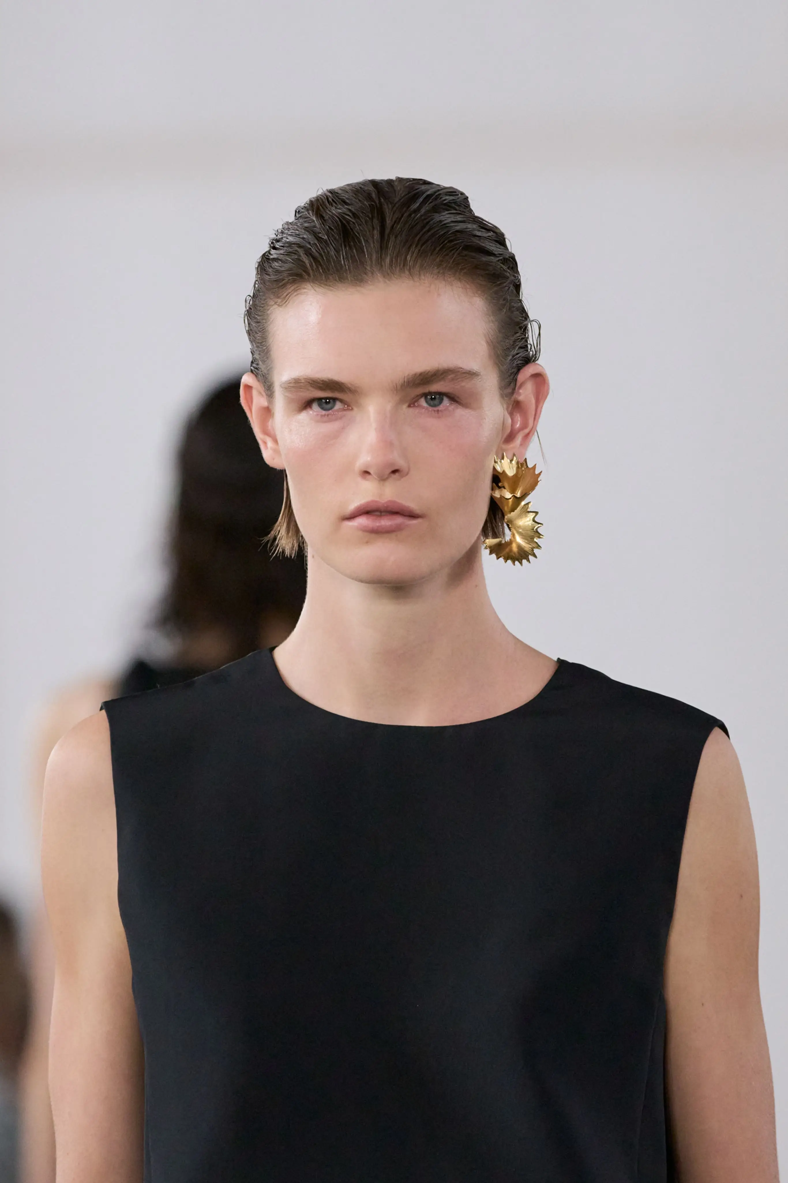 Detail, Look 54. Mismatched pair.